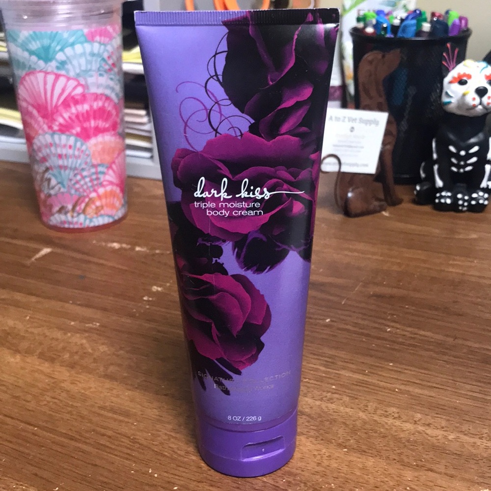 Bath and Body Works Dark Kiss Cream